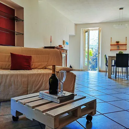 Holiway Casa Isella Διαμέρισμα